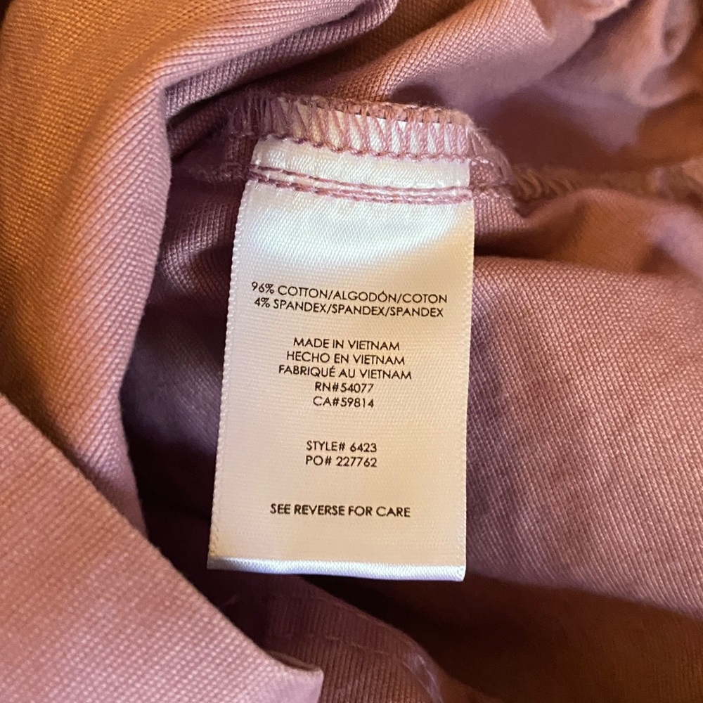 Chic Cabi shorts - Picture 4 of 9